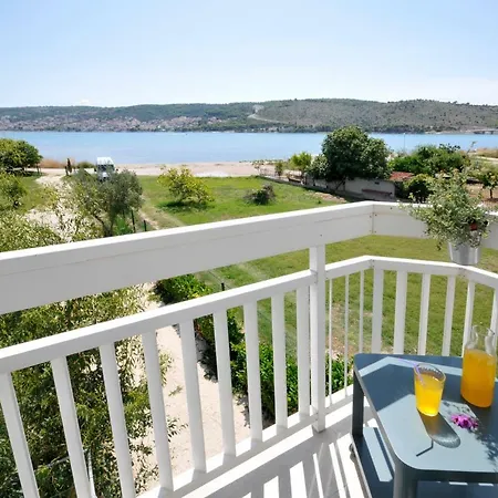 Olive * Trogir
